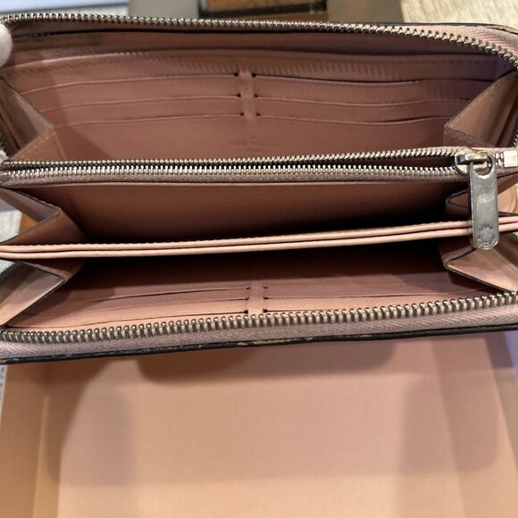 Louis Vuitton Pink Jasmin Mahina Leather Zip Around Wallet - Picture 11 of 12